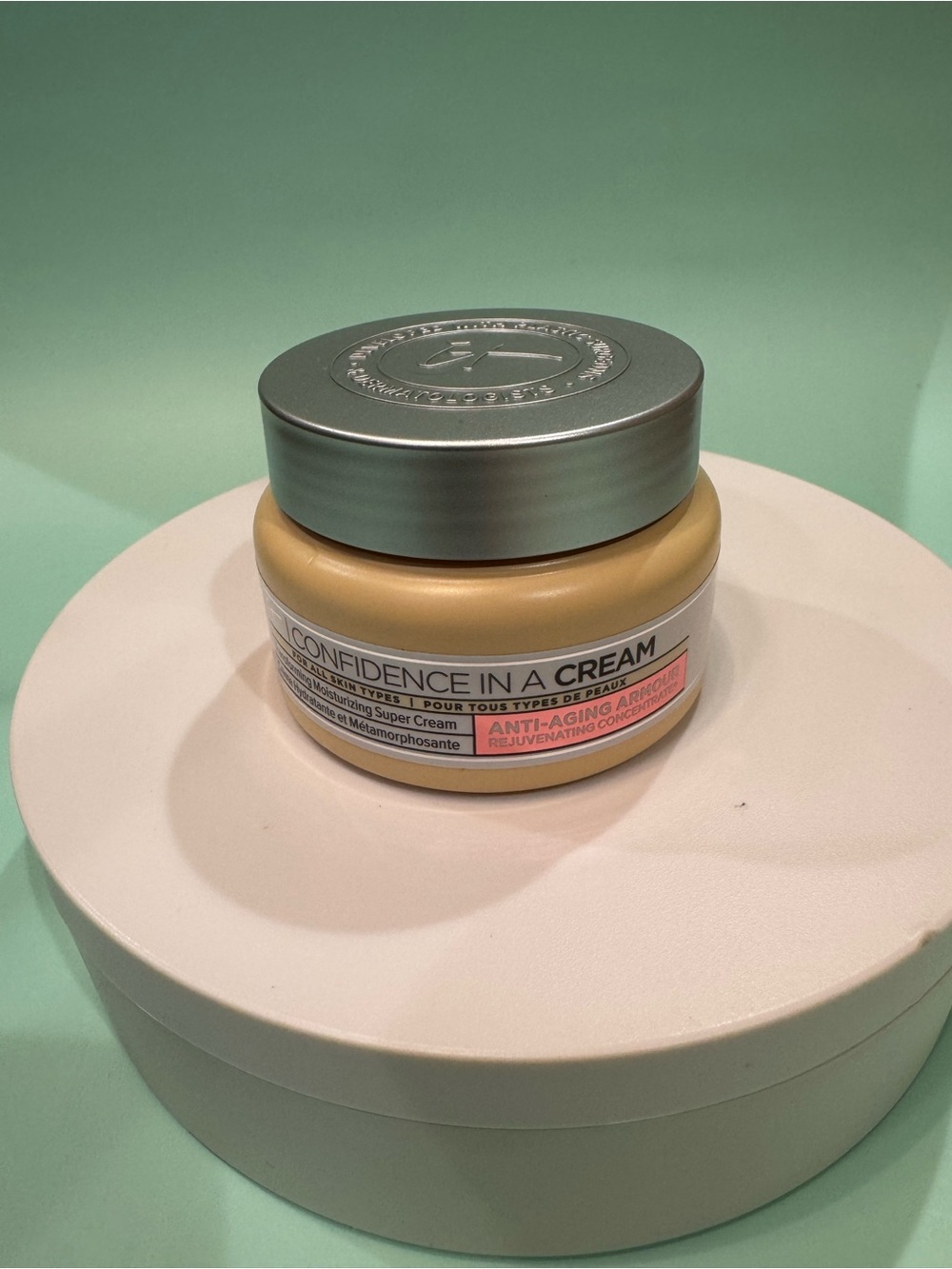it cosmetics Confidence In A Cream Moisturizer